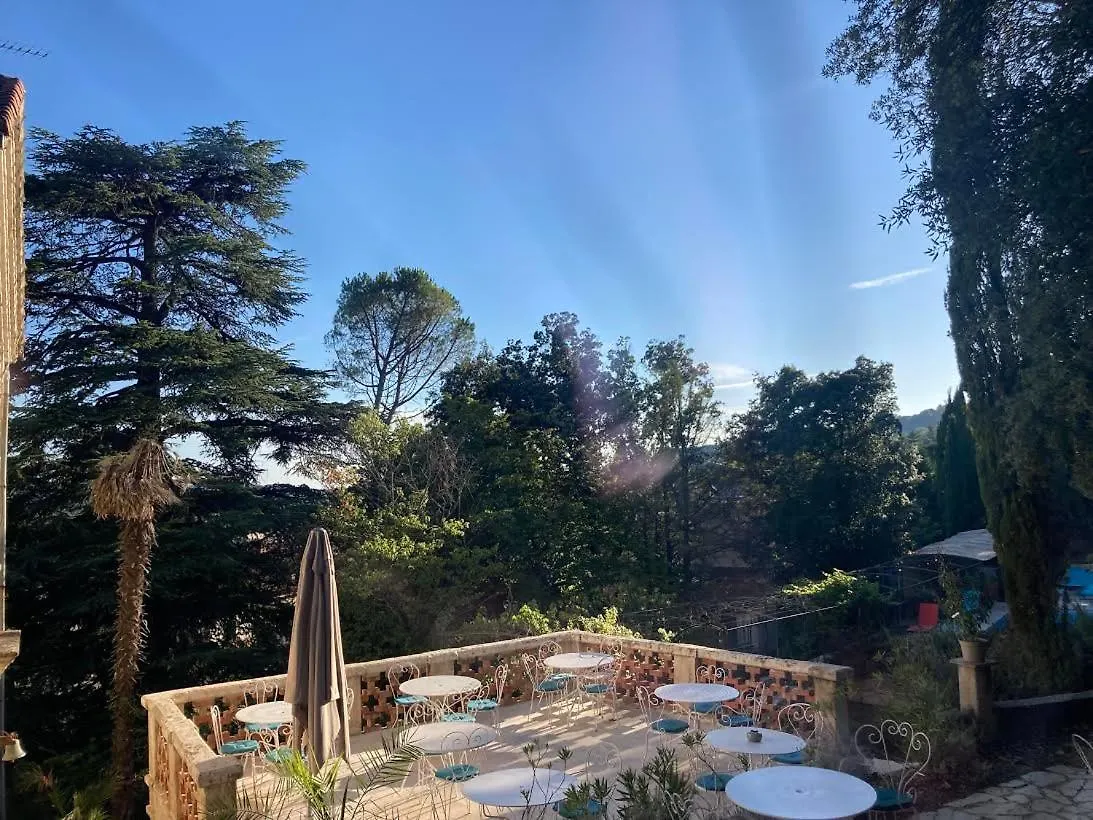 La Viste Spa & Wellness Resort: Year-Round Heated Pool Near City Centre Nyons