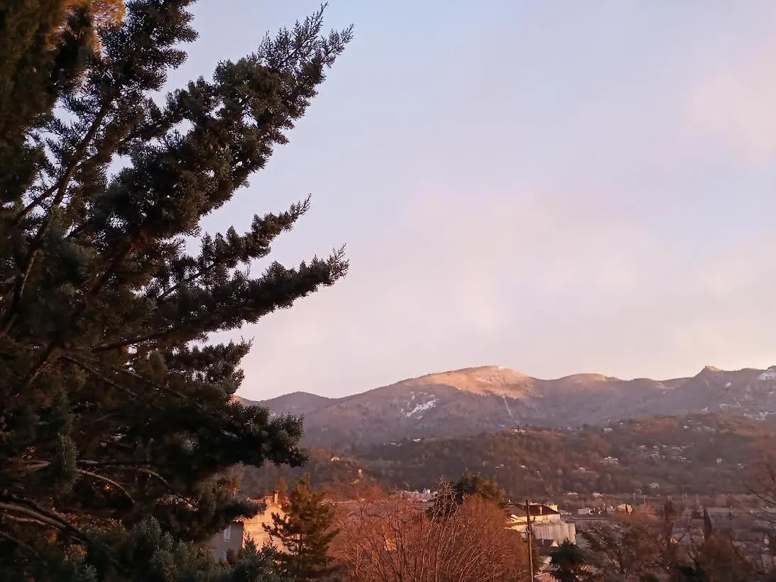 La Viste Spa & Wellness Resort: Year-Round Heated Pool Near City Centre Nyons Bed & Breakfast