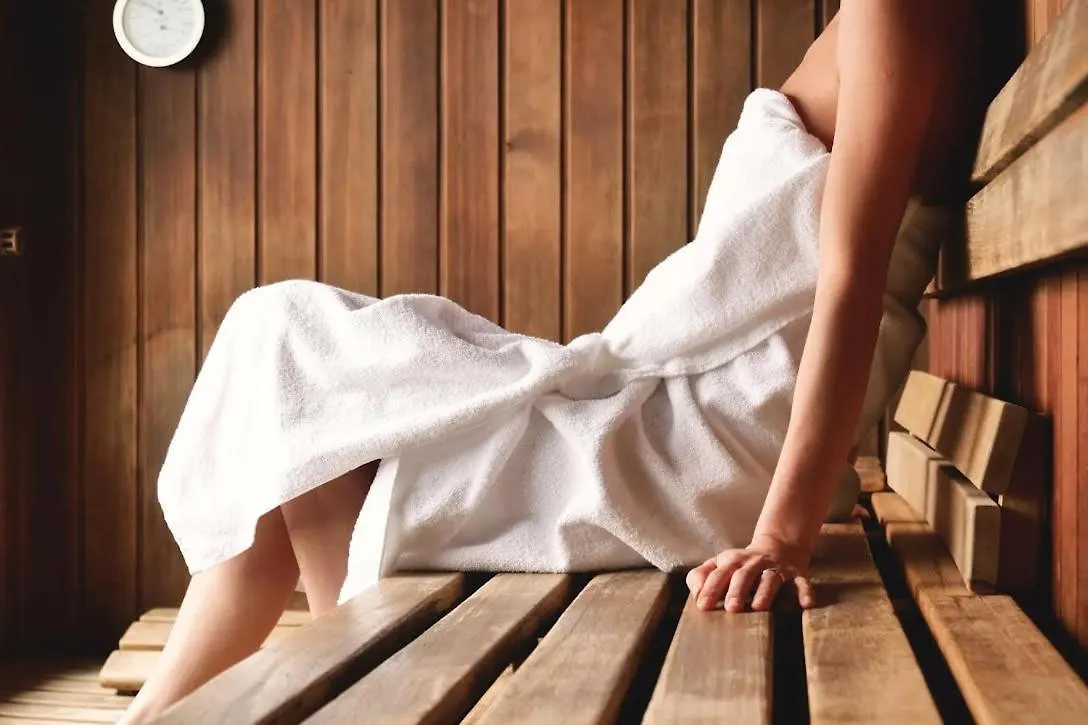 La Viste Spa & Wellness Resort: Year-Round Heated Pool Near City Centre Nyons Bed & Breakfast